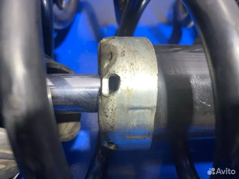 Стойка передняя Toyota Passo KGC10 1KR - миниатюра 3