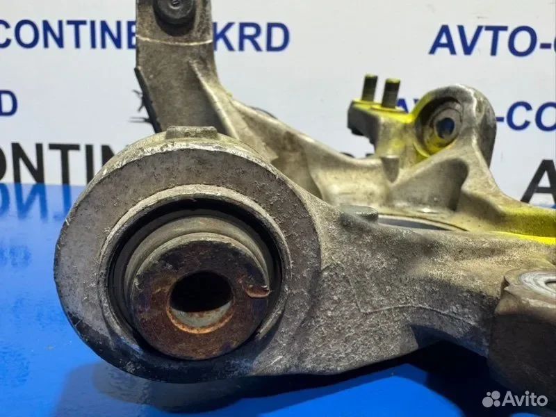 Поворотный кулак задний правый Honda Elysion RR1 - миниатюра 6