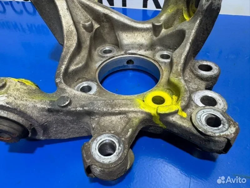 Поворотный кулак задний правый Honda Elysion RR1 - миниатюра 7