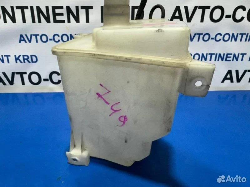 Бачок стеклоомывателя Nissan Cefiro A33 VQ20 - миниатюра 4