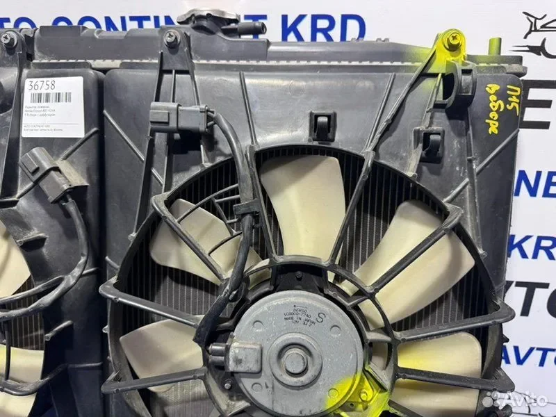 Радиатор основной Honda Elysion RR1 K24A - миниатюра 6