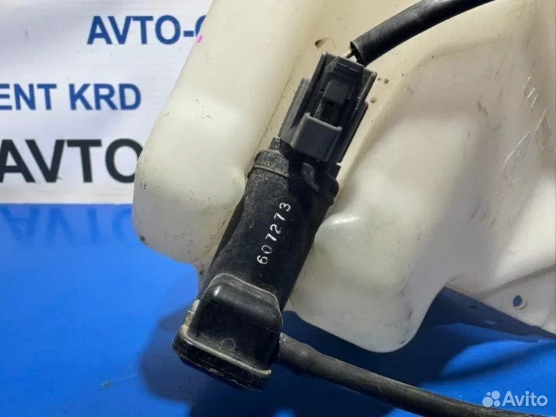 Бачок стеклоомывателя Mitsubishi Grandis NA4W 4G69 - миниатюра 6