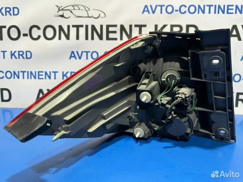 Стоп правый Honda Elysion RR5 J35A - миниатюра 4