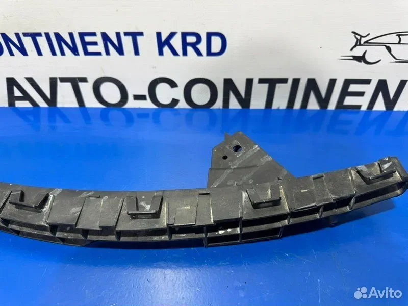 Крепление бампера правое Honda Elysion RR1 K24A - миниатюра 2