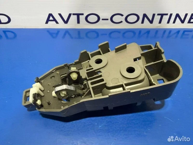 Ручка двери передняя правая Honda Elysion RR1 K24A - миниатюра 4