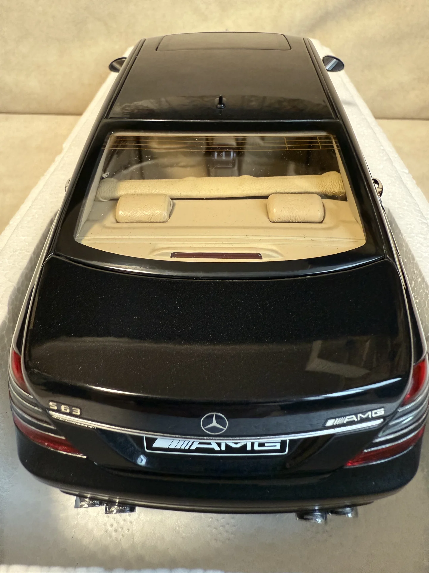 Mercedes w221 S63 AMG Autoart 1:18 - миниатюра 7