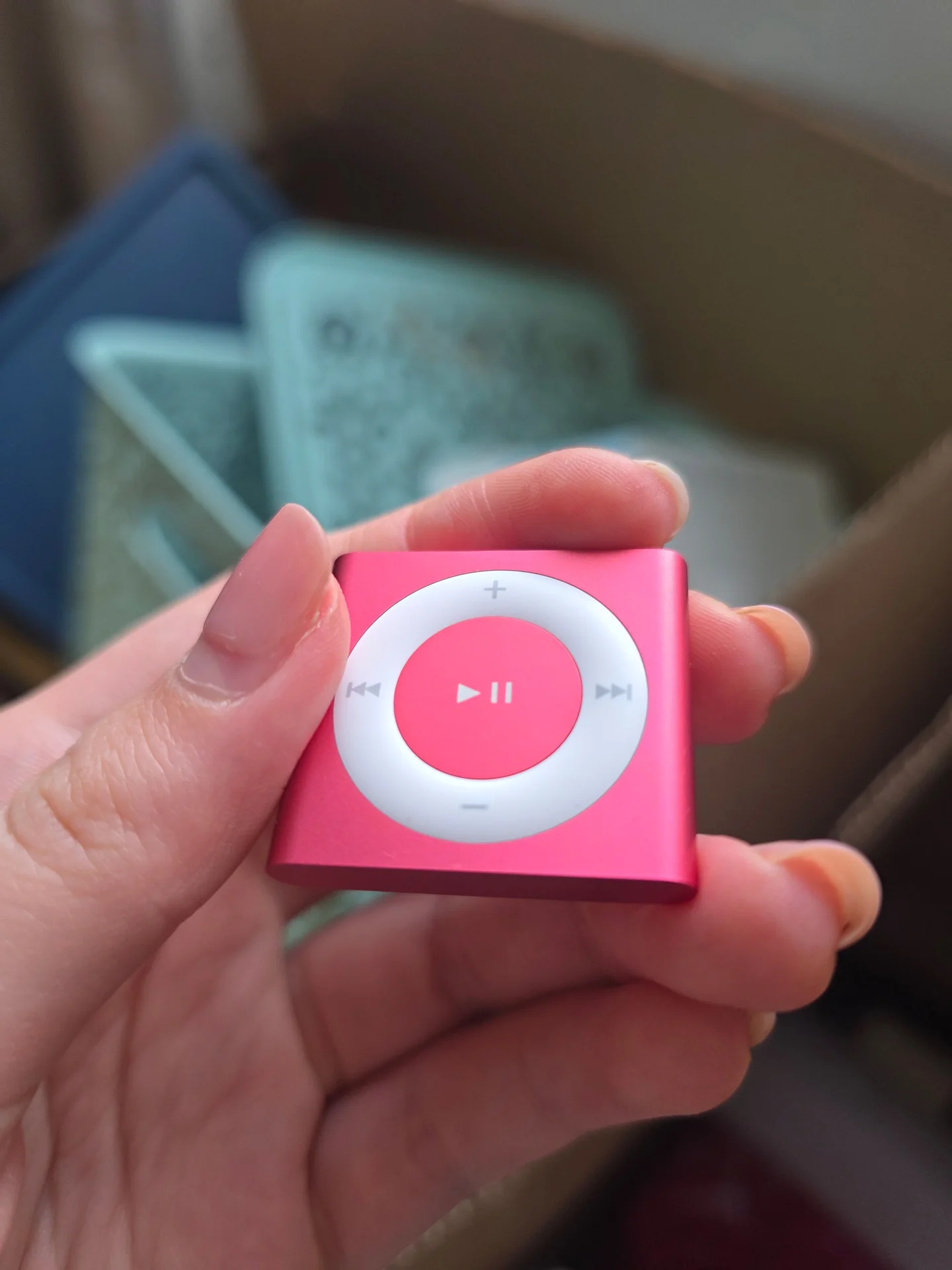 iPod shuffle 4 розовый - изображение 1