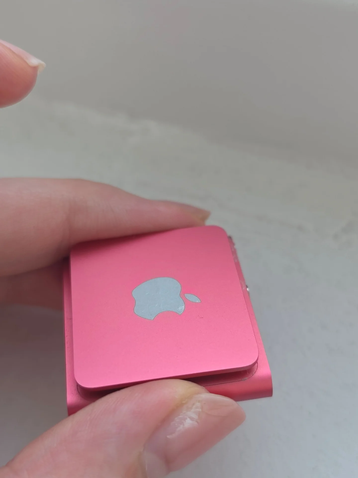 iPod shuffle 4 розовый - миниатюра 3