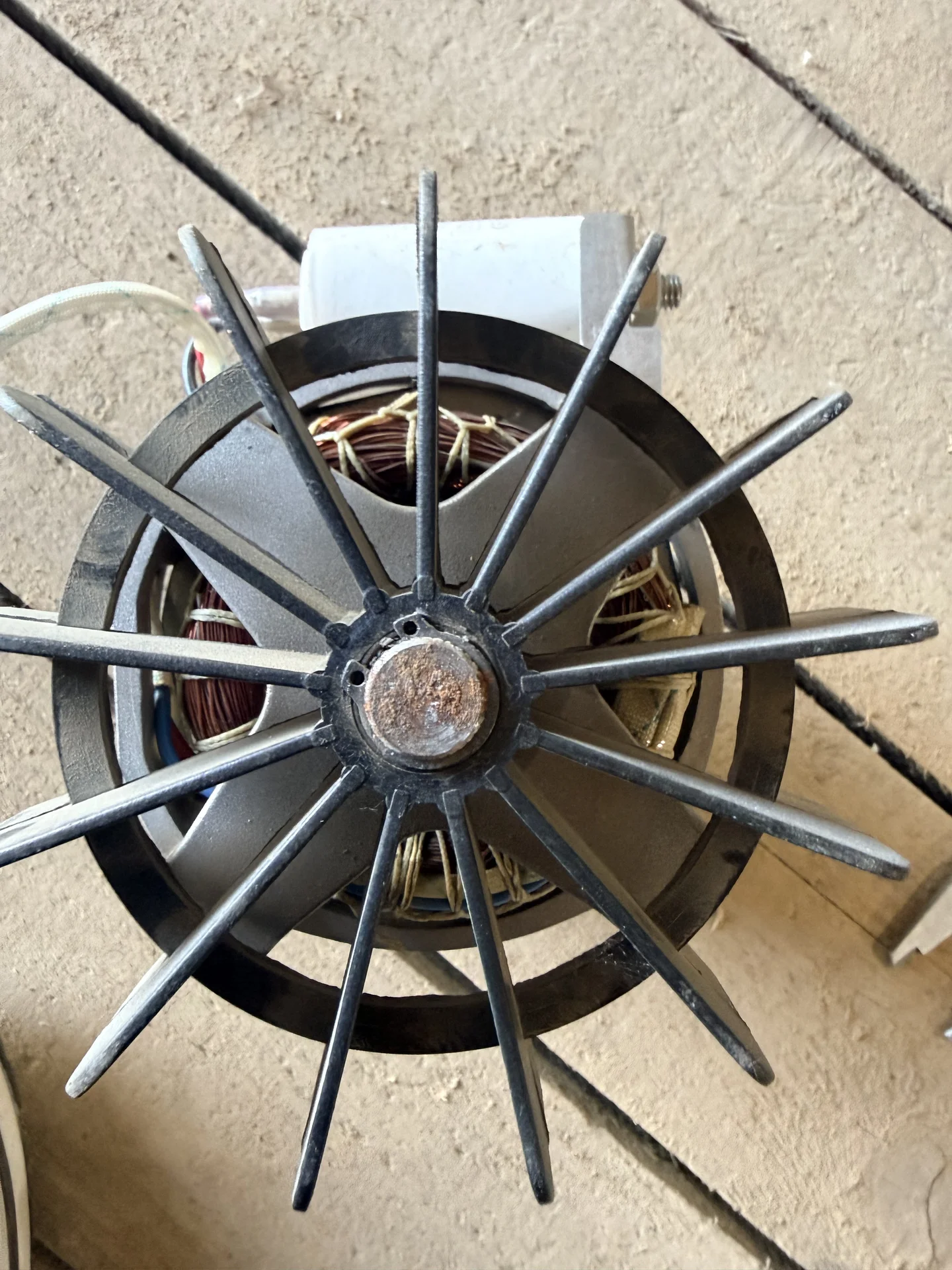 Электромотор для бетономешалки