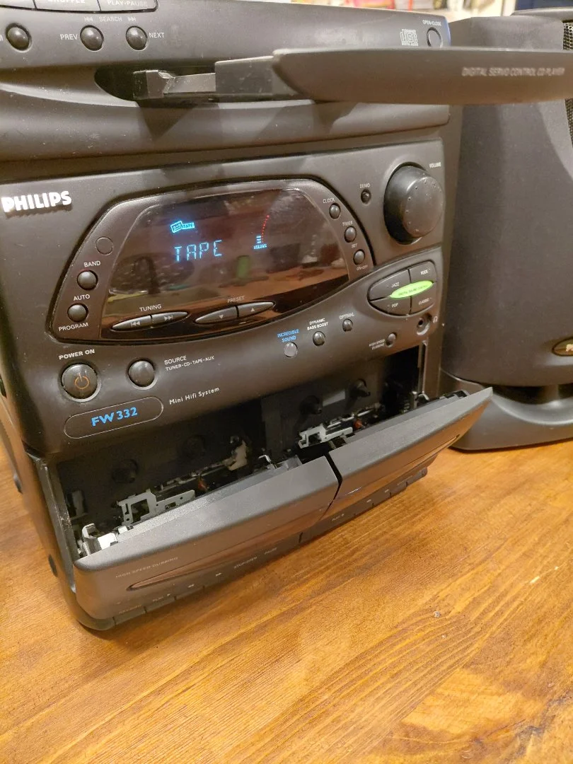 продаю музыкальный центр PHILIPS FW332 - миниатюра 4