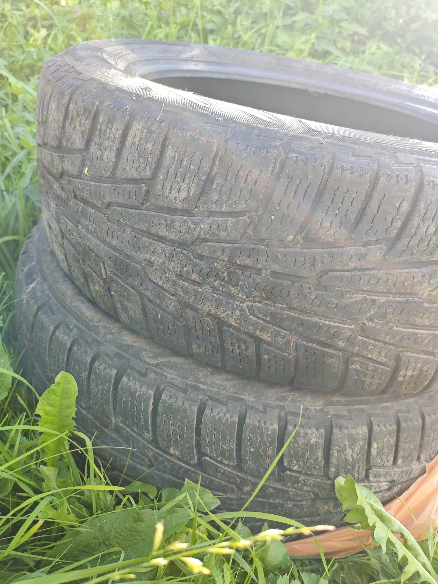 Шины Nokian 225/55 18R (липучка, б/у) - 2 шт - миниатюра 7
