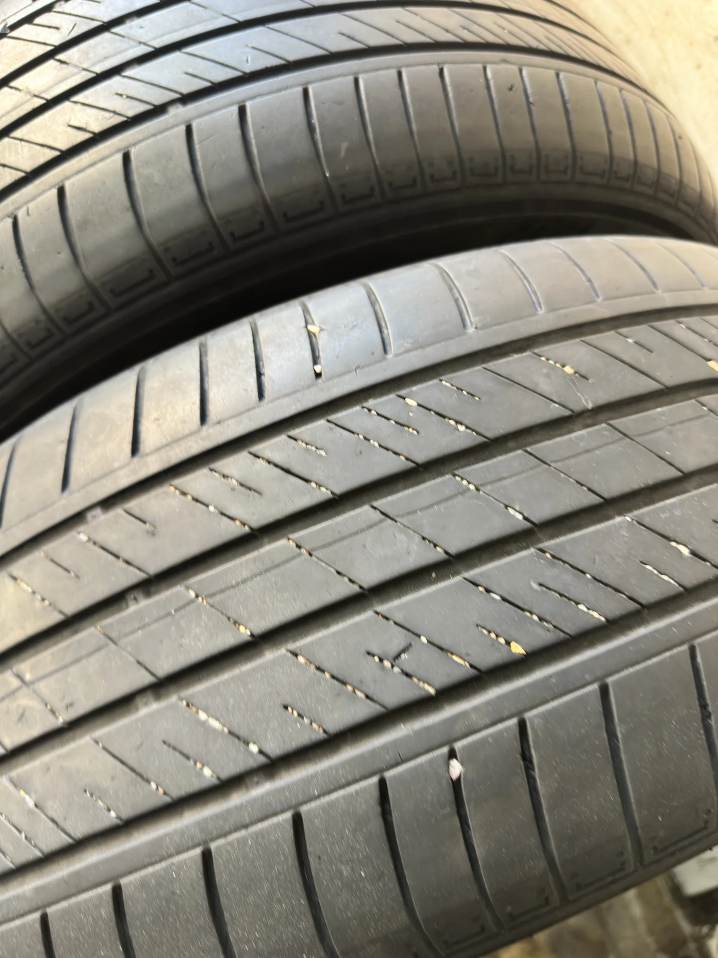 Шины Kumho solus hs63 225/55r18 - миниатюра 3