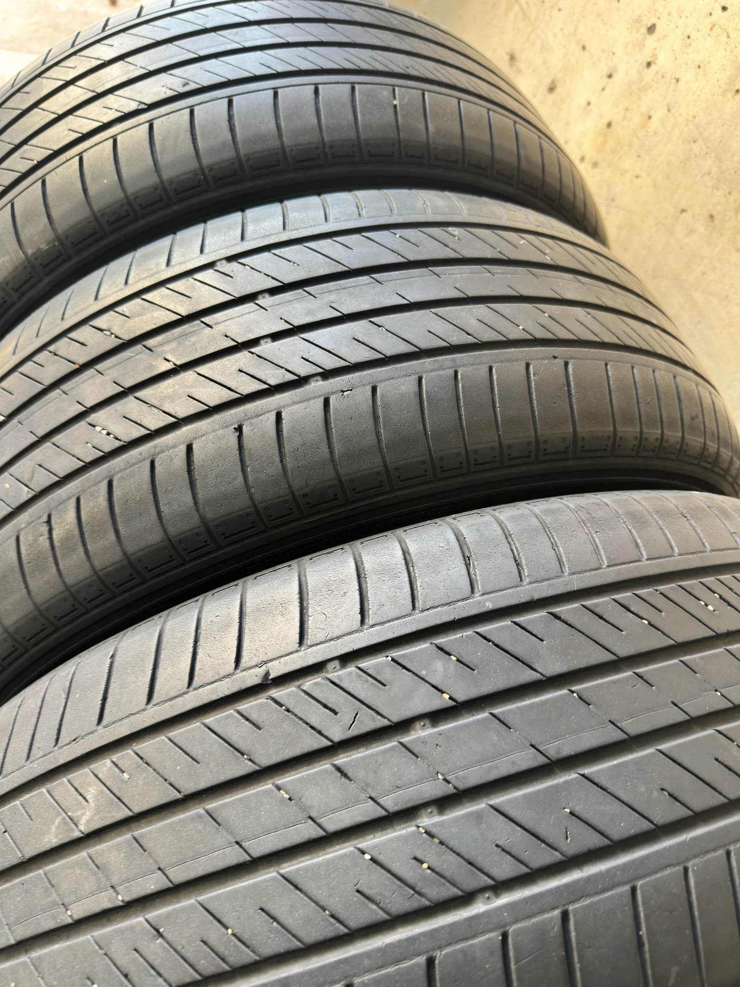 Шины Kumho solus hs63 225/55r18 - миниатюра 4