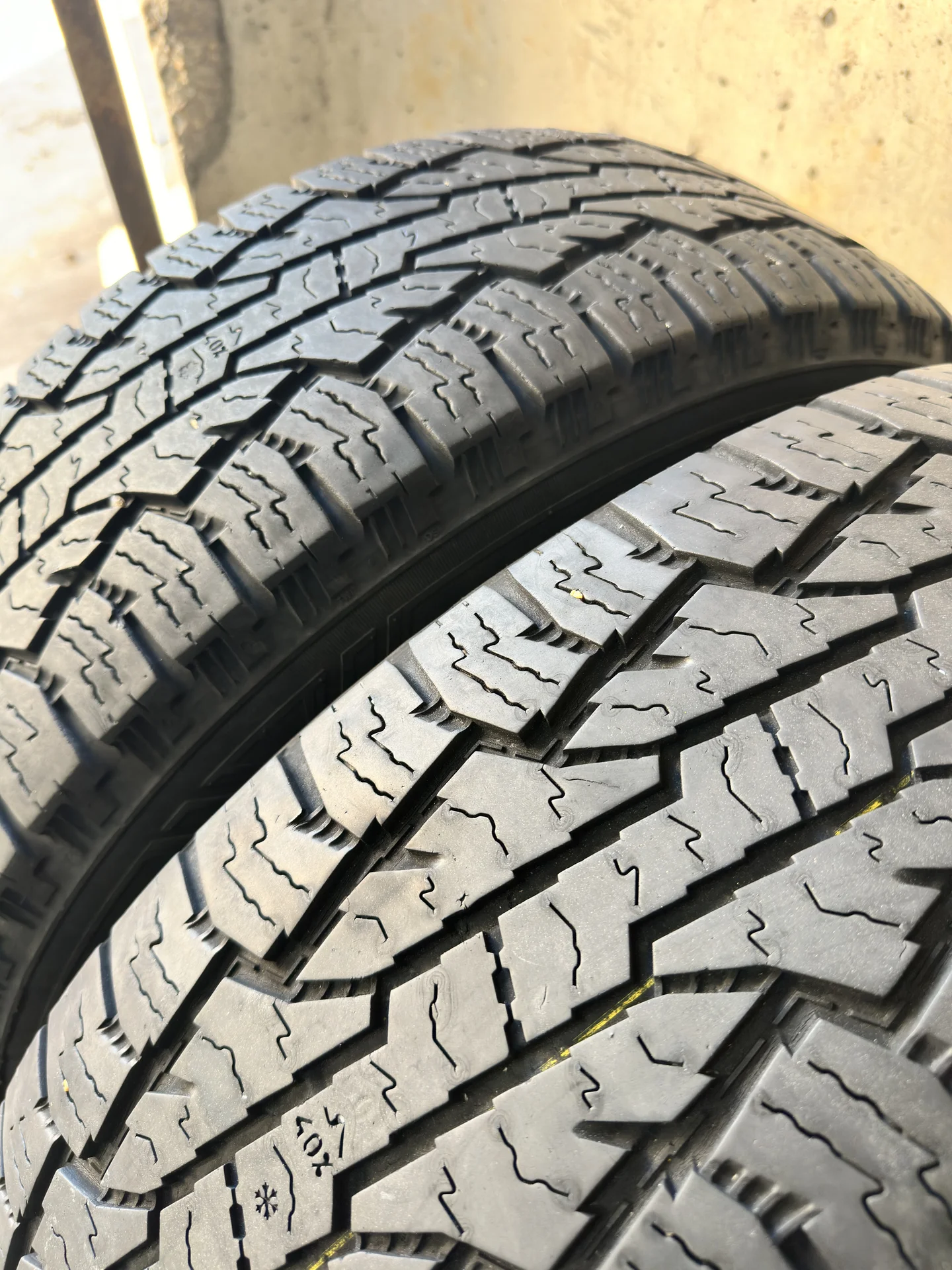 Шины Nokian Rotiiva AT 235/65r17 - миниатюра 4