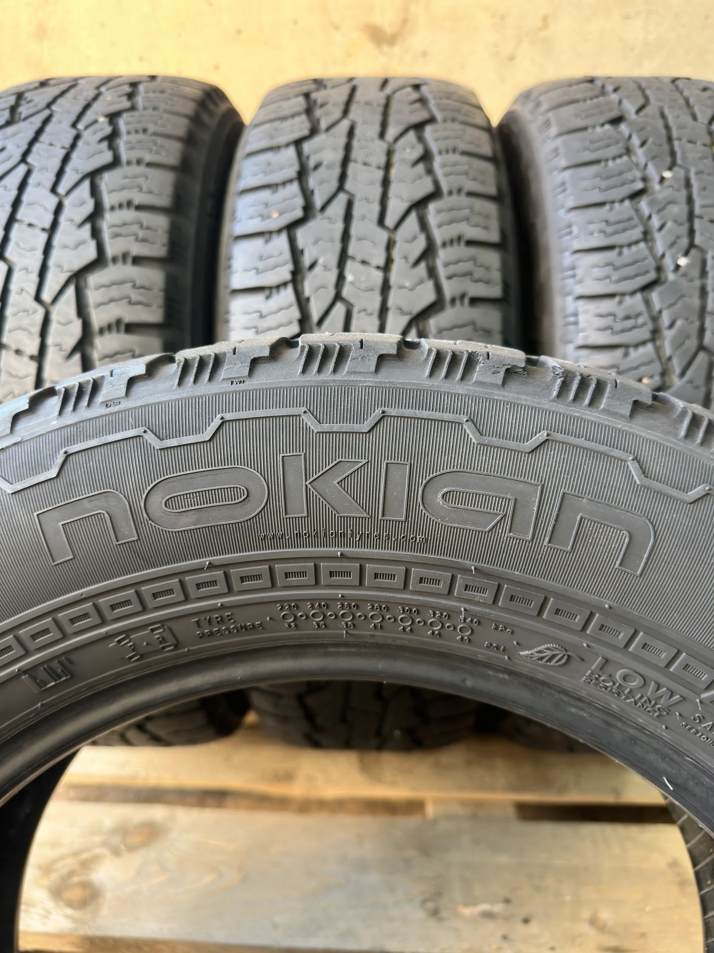 Шины Nokian Rotiiva AT 235/65r17 - миниатюра 5