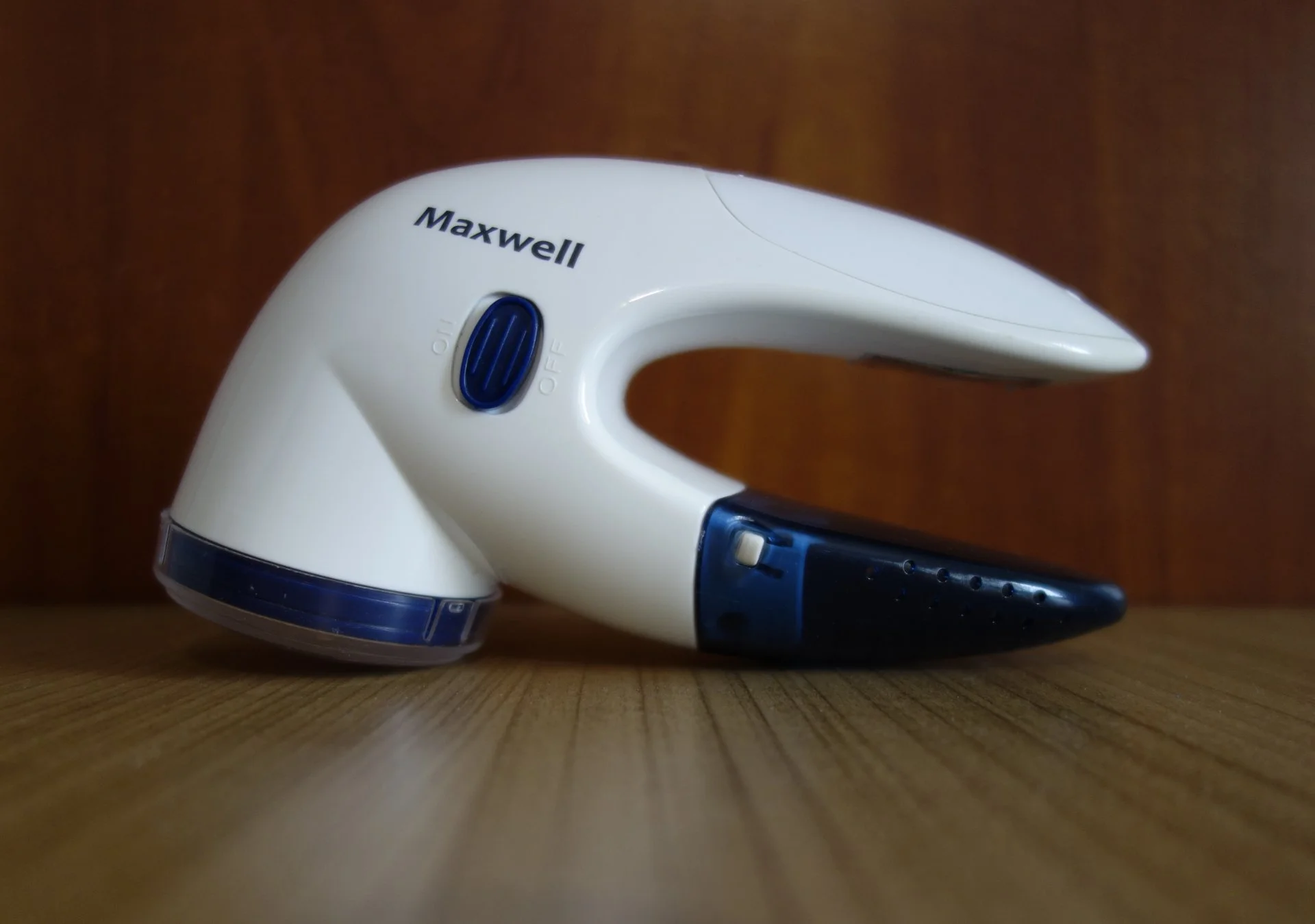 Машинка для удаления катышков Maxweell MW-3102 - миниатюра 2