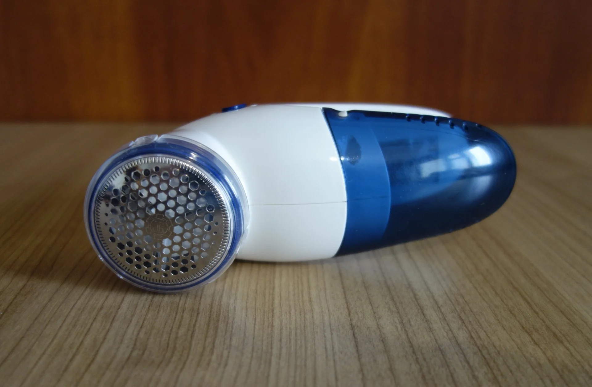 Машинка для удаления катышков Maxweell MW-3102 - миниатюра 3