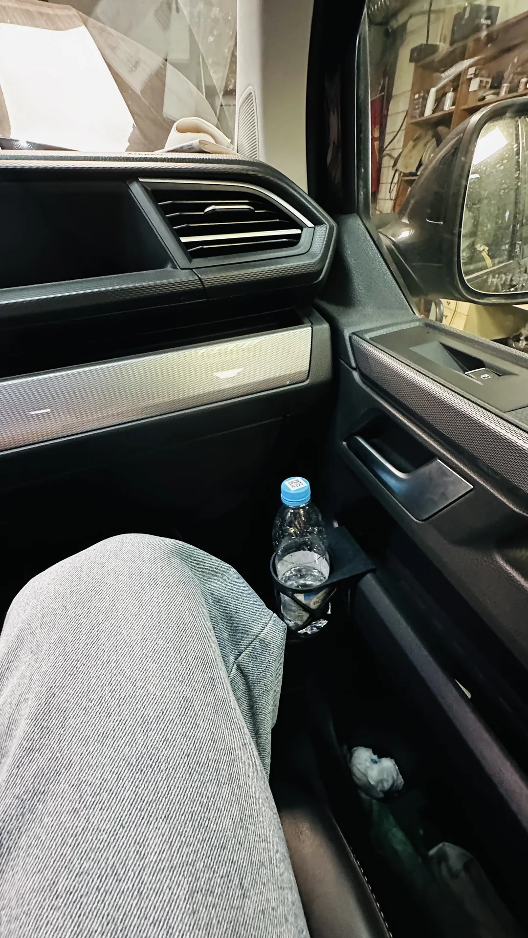 Подстаканник Volkswagen T6.1 - миниатюра 6