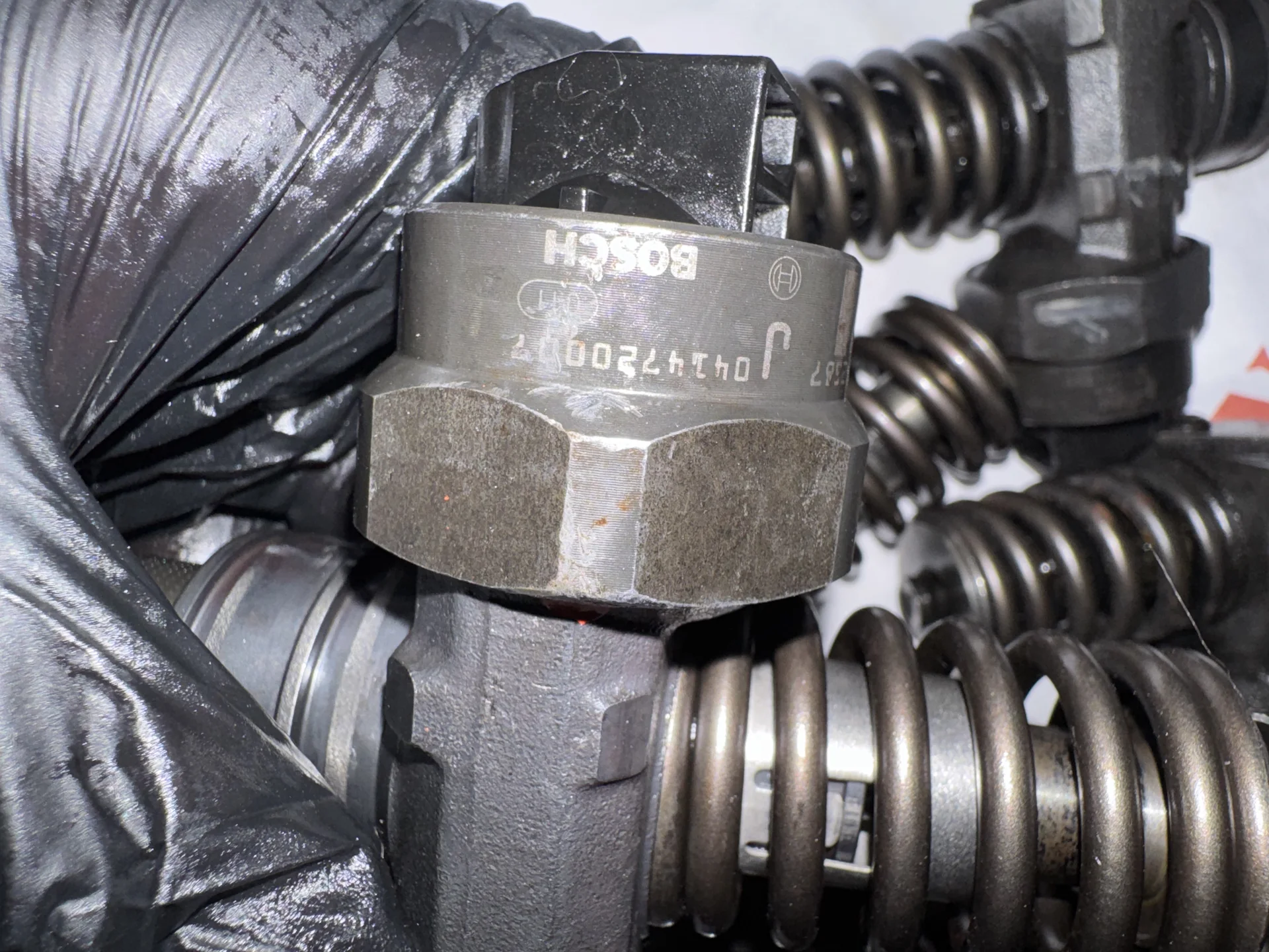 Насос форсунка 1.9tdi 038 130 073F - миниатюра 2