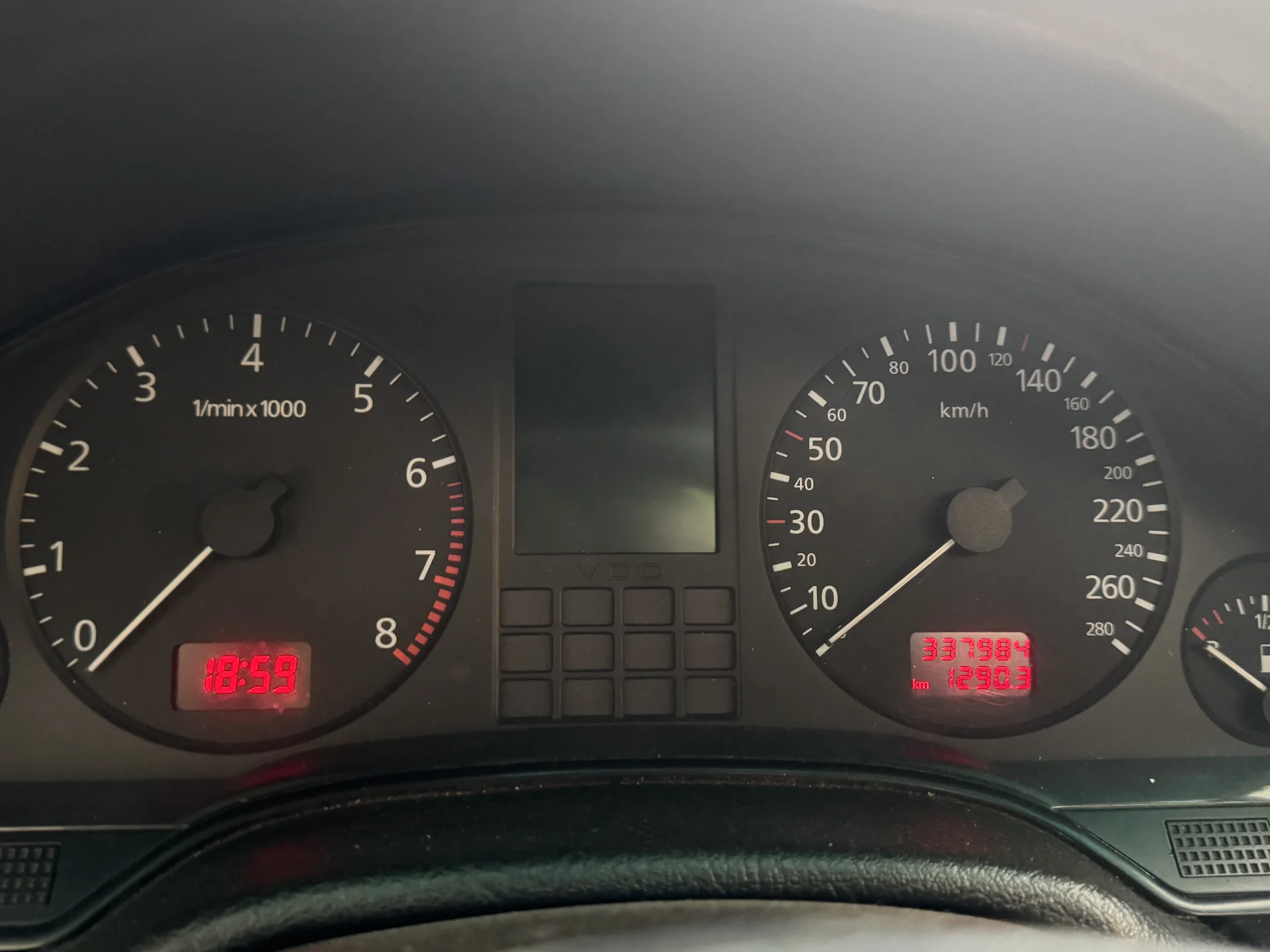 Audi A8 d2 - миниатюра 2