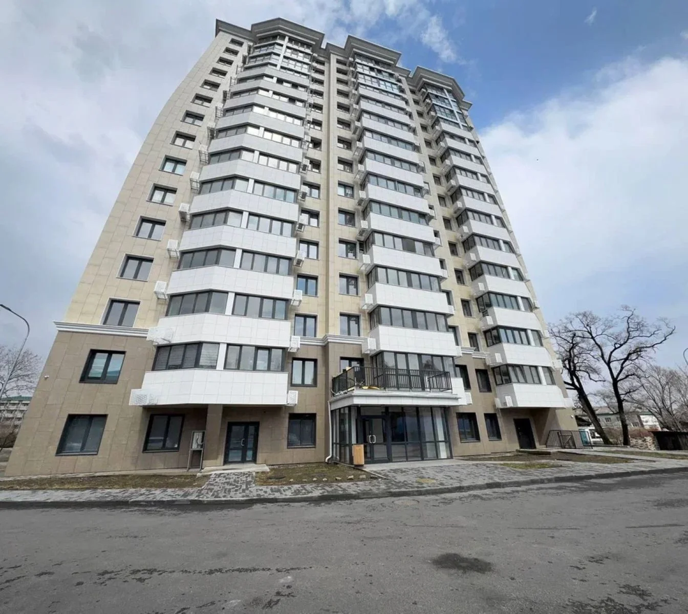 Свежая студи в центре посуточно - миниатюра 37