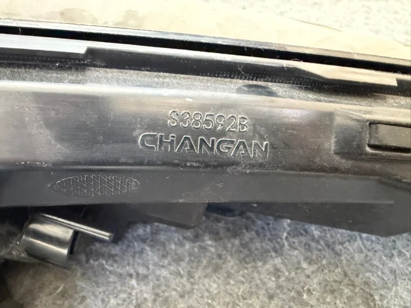 Фонарь задний внешний задний левый Changan Uni-K - миниатюра 4