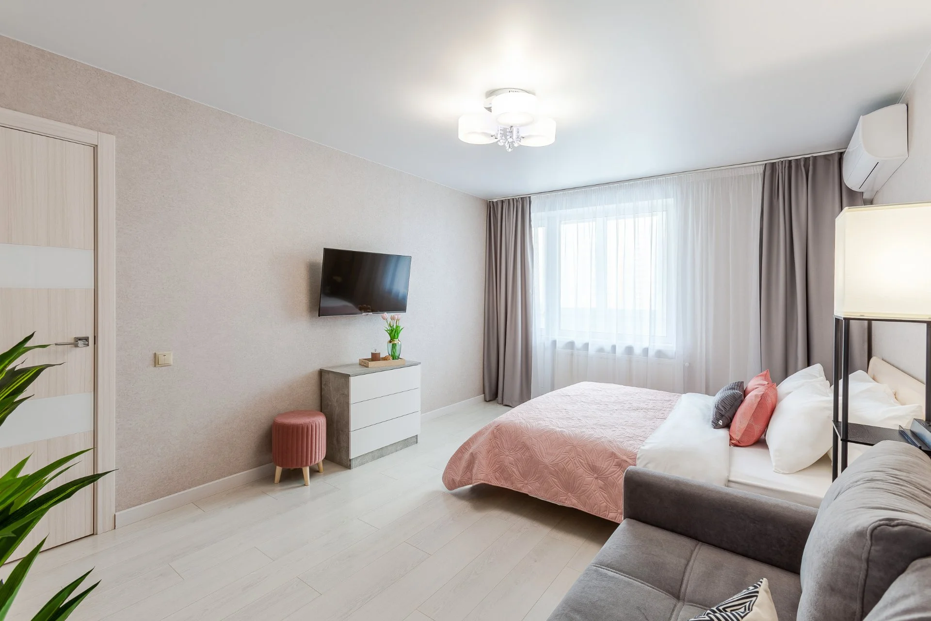 Квартира «StarHouse» Город Солнца 4 - миниатюра 3