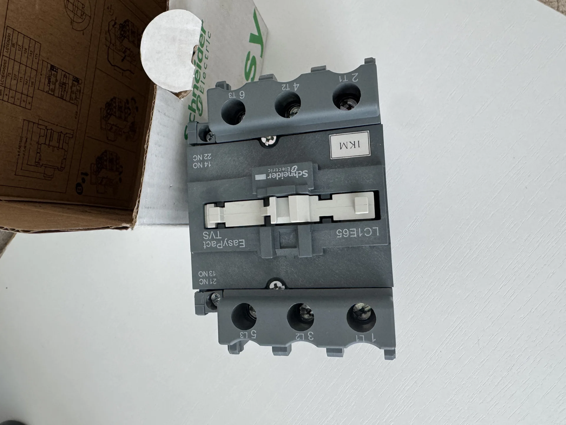 Контактор lc1e65m5 schneider - миниатюра 3