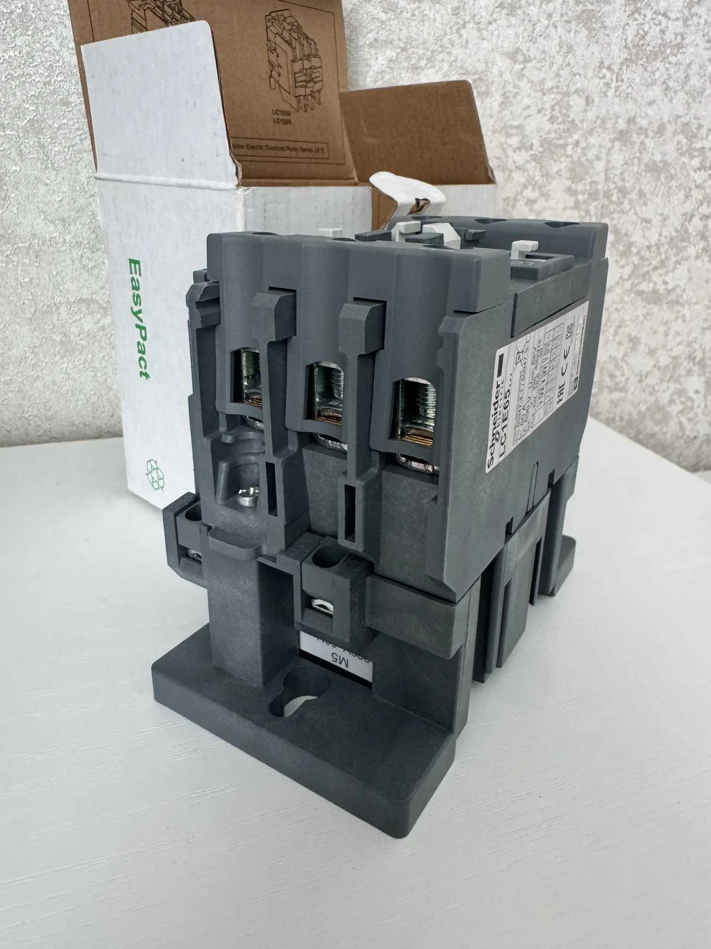 Контактор lc1e65m5 schneider - миниатюра 4