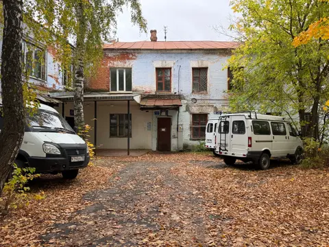 Коммерческое здание на ул. Тельмана, дом 13