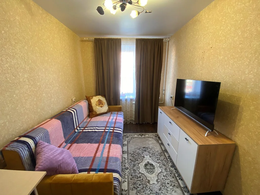 2-я квартира в 3-м микрорайоне, дом 4 - миниатюра 17