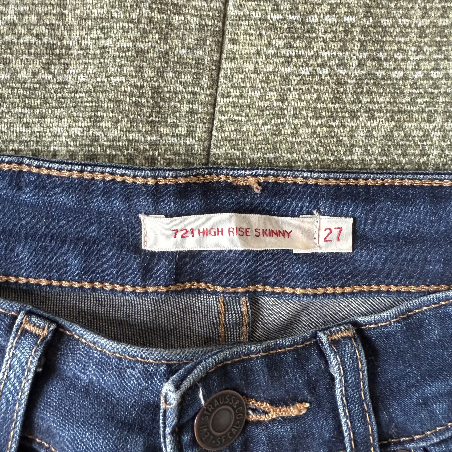 Джинсы Levi's женские - миниатюра 2