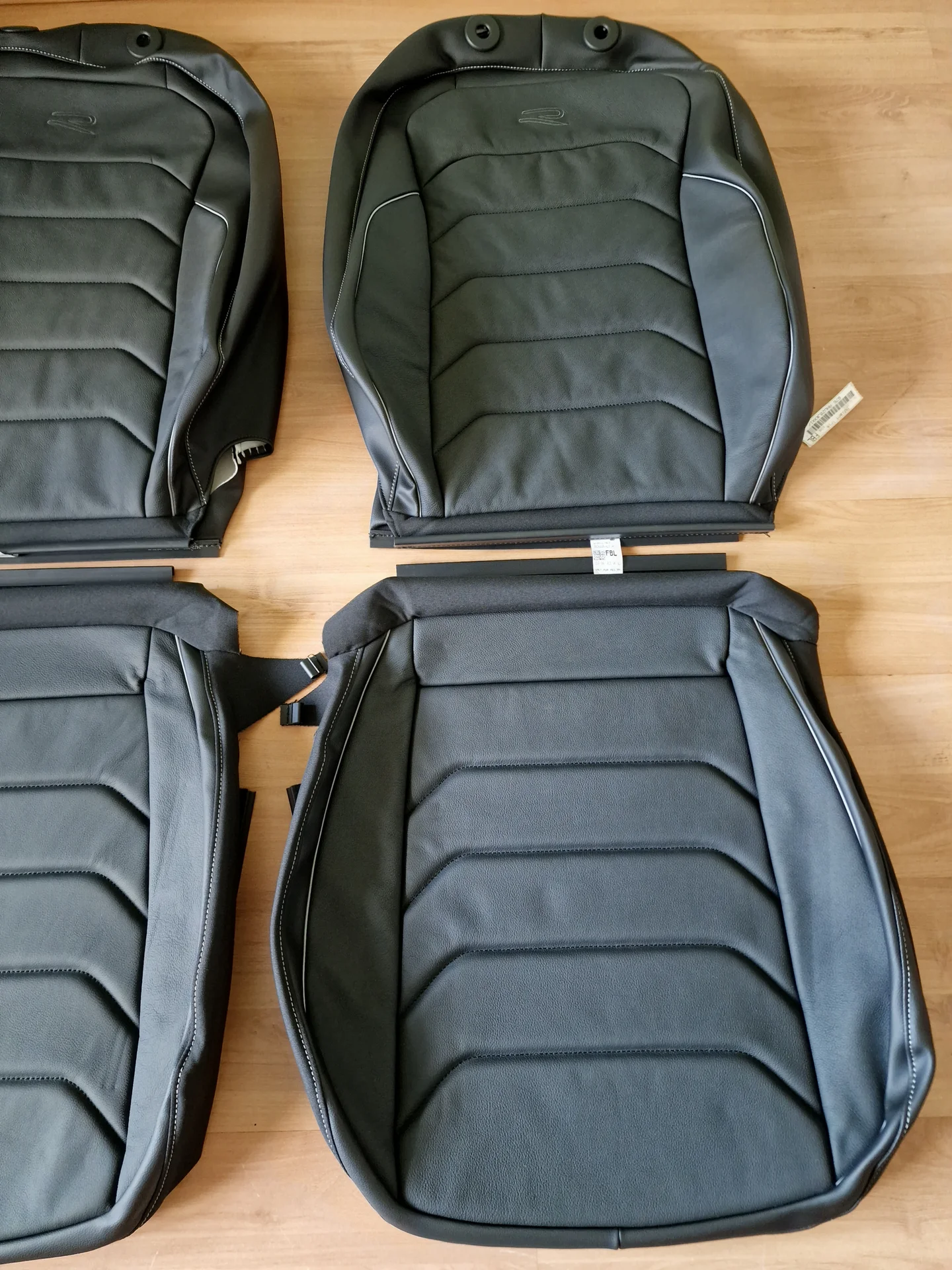 Комплект кожаных обивок R Line VW Tiguan 2 - миниатюра 3