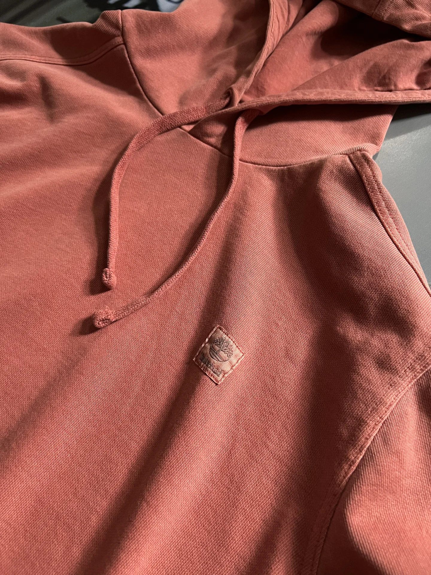 Худи Timberland Garment Dye L кирпичный/розовый - миниатюра 2