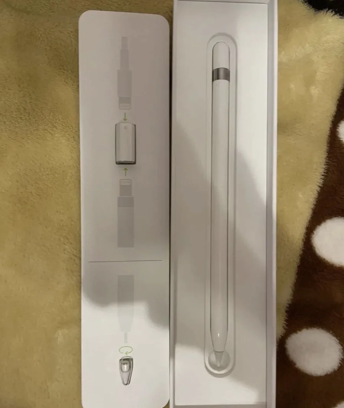 iPad 9 поколения со стилусом, зарядкой, наушниками - миниатюра 2