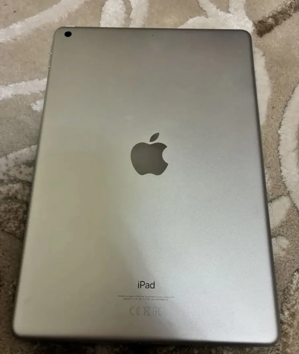 iPad 9 поколения со стилусом, зарядкой, наушниками - миниатюра 6