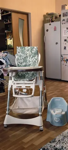 Обеденный стульчик
