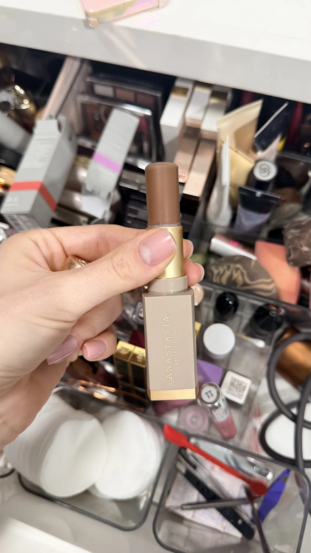 ANASTASIA BEVERLY HILLS контуринг