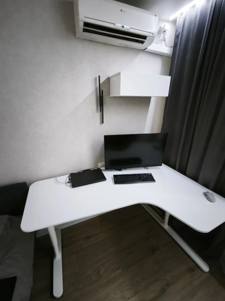Стол IKEA bekant угловой - изображение 1