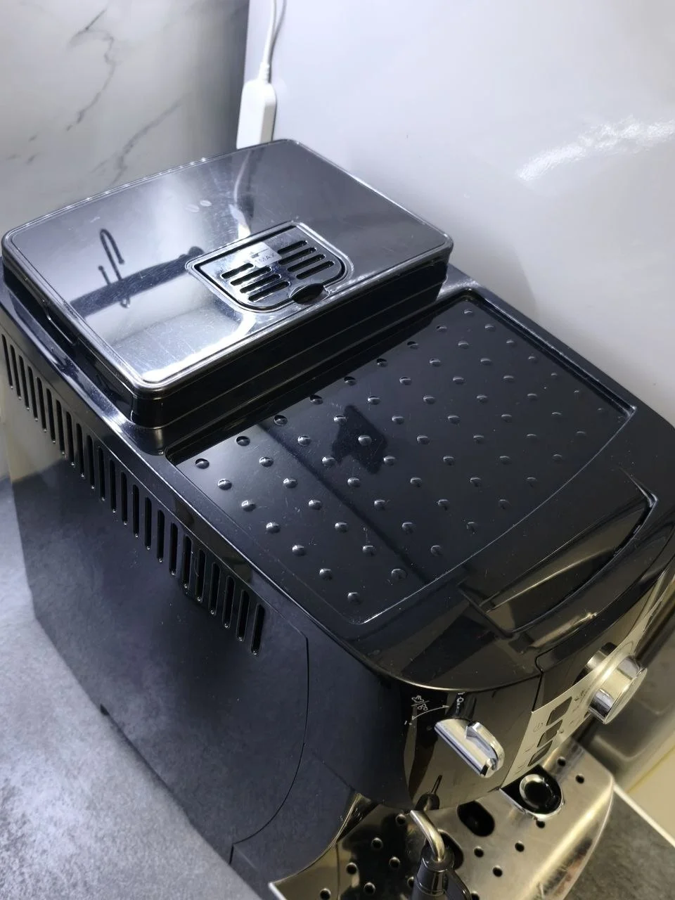 Кофемашина Delonghi magnifica s - миниатюра 2