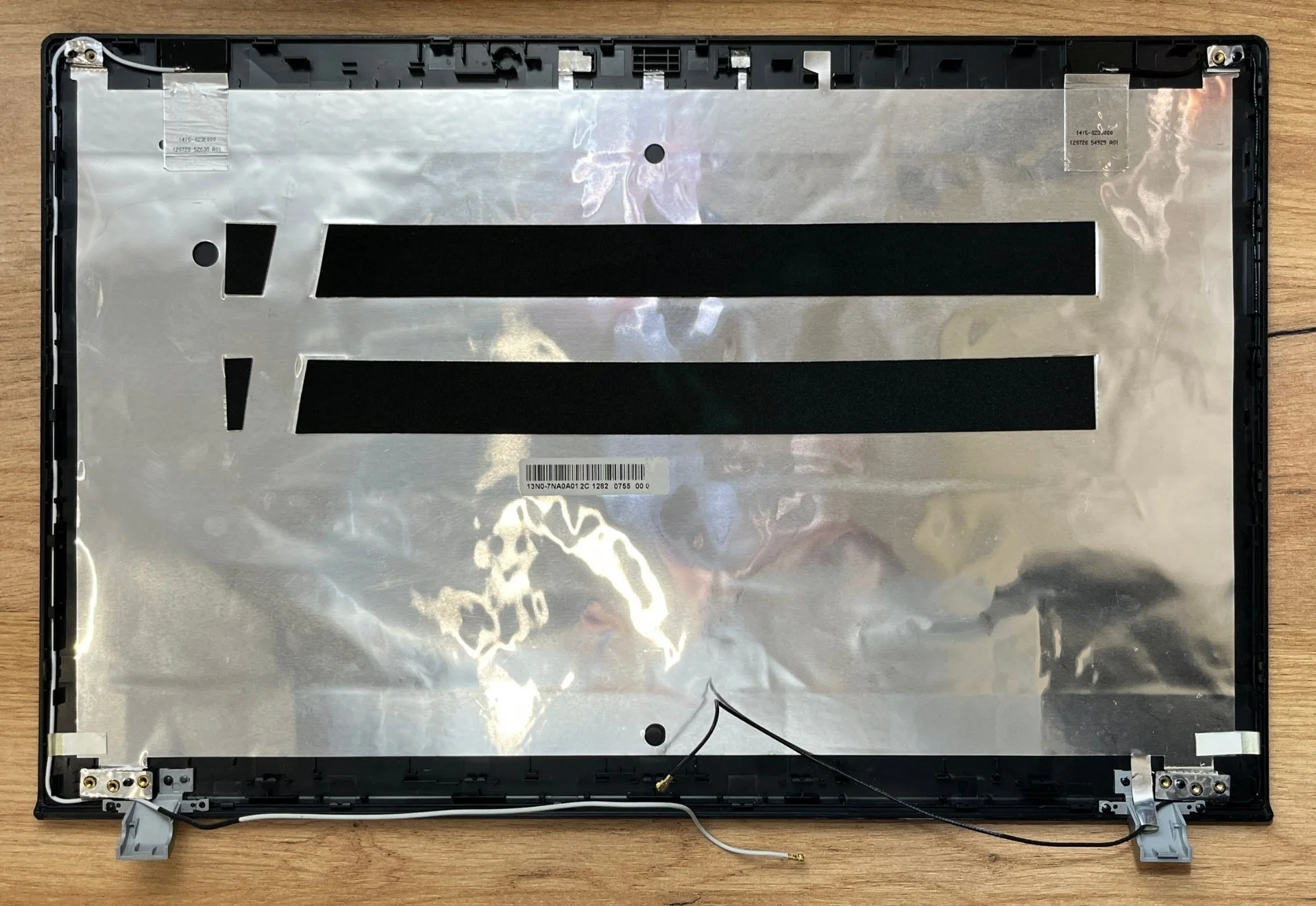 Крышка матрицы ноутбука Acer V3-771G - миниатюра 3