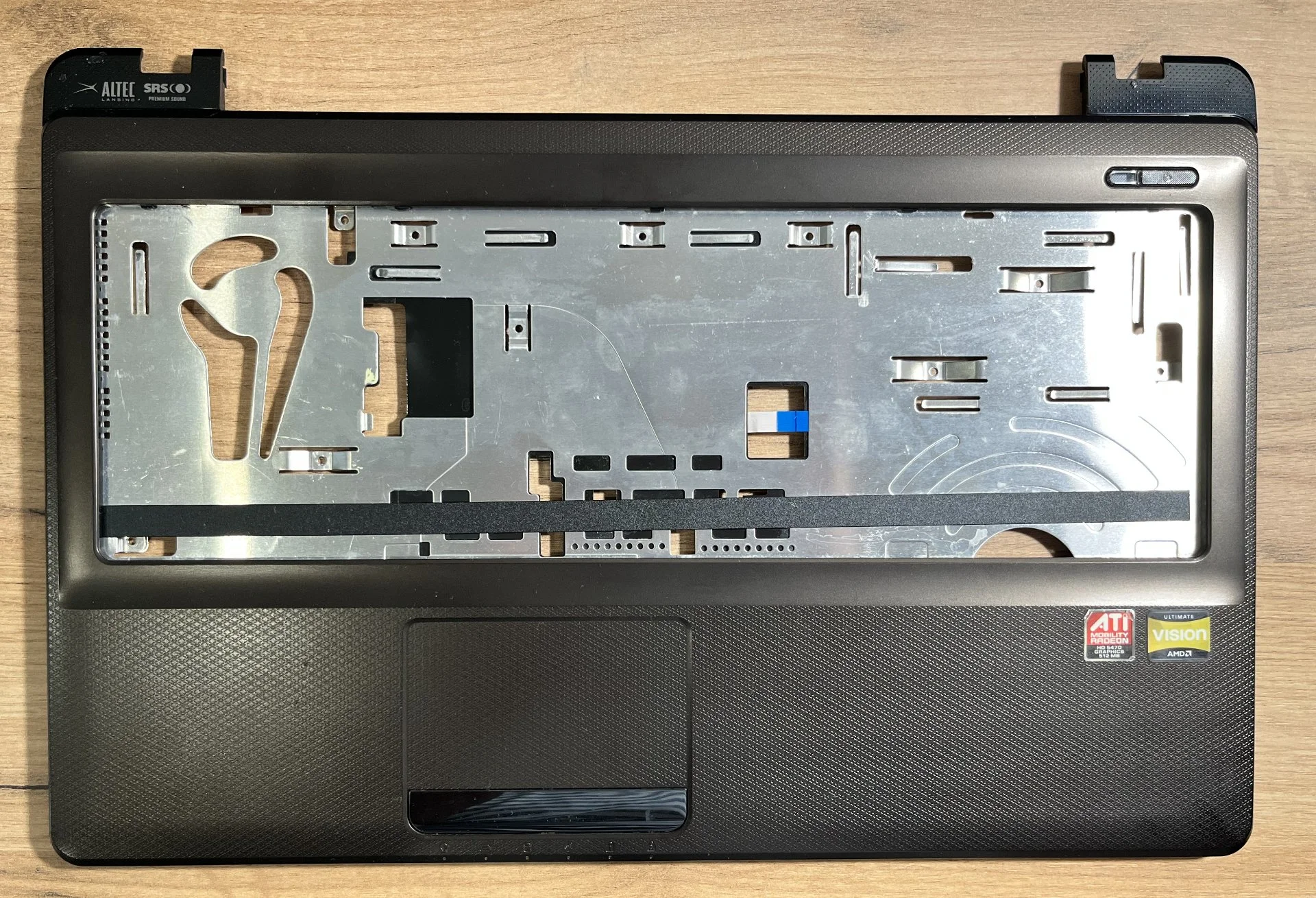 Верхняя часть корпуса, топкейс ноутбука Asus X52D - изображение 1