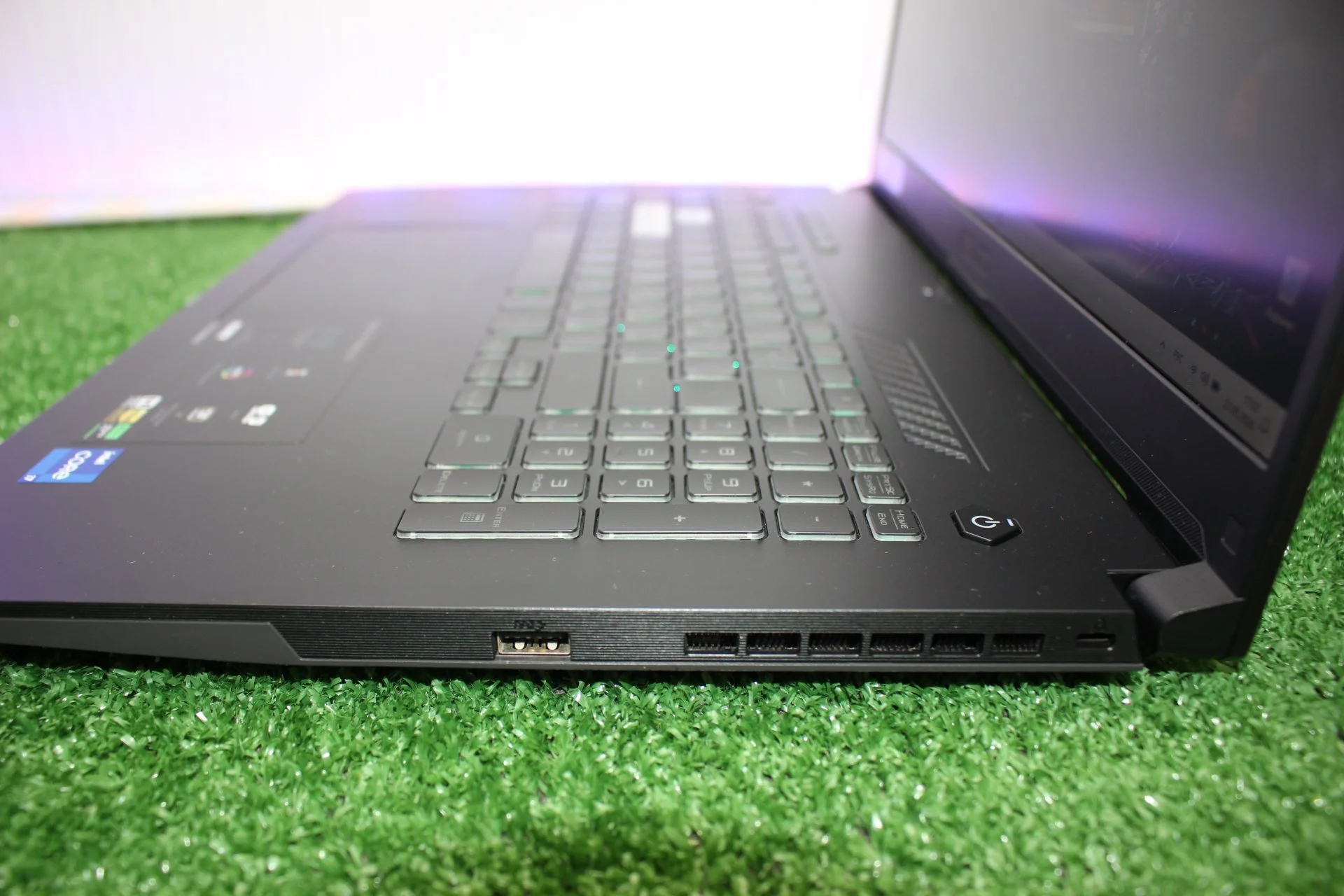 Игровой ноутбук Asus TUF i7/16/1000/RTX3050/IPS144Gz - миниатюра 3