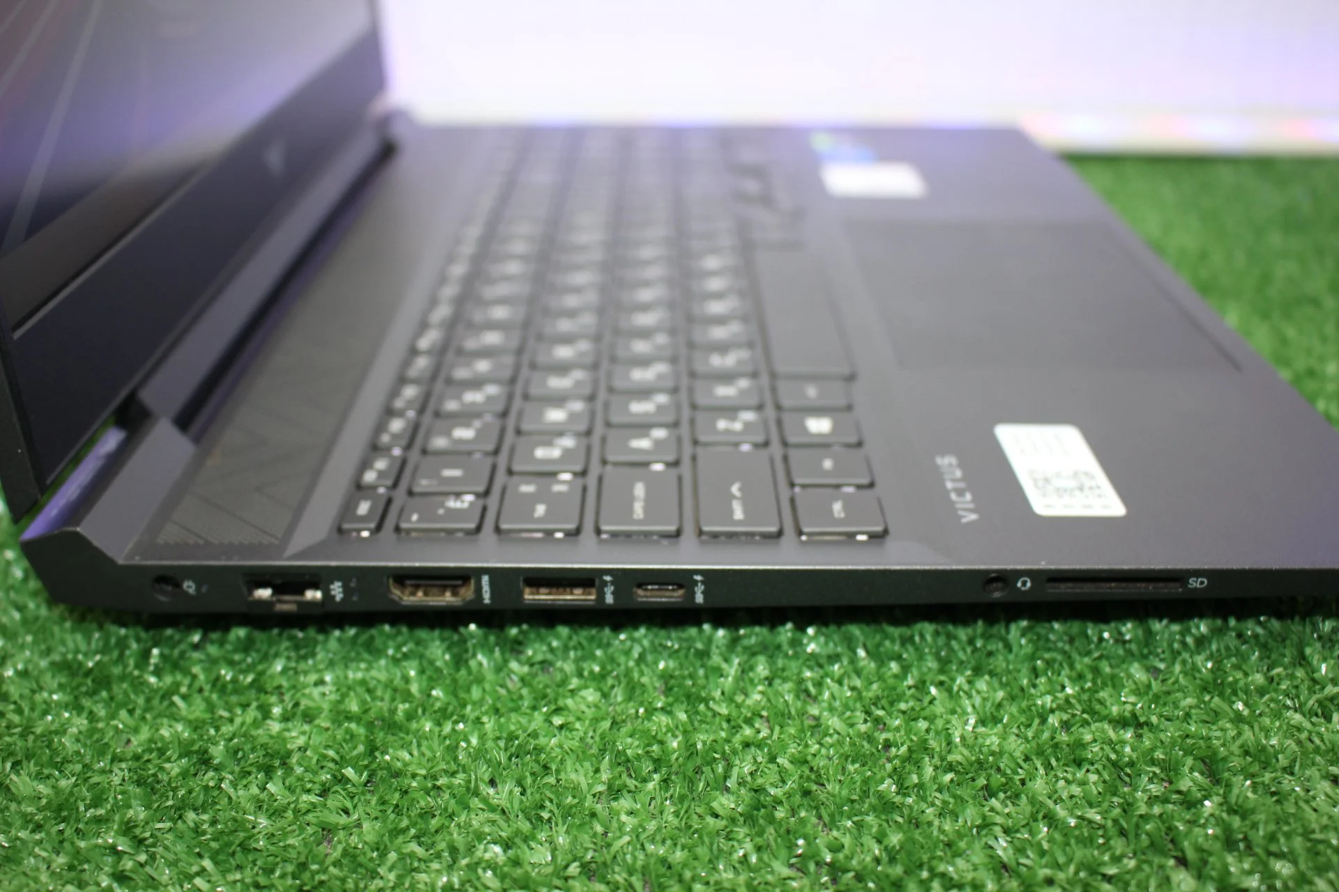 Игровой ноутбук HP Victus 16-d0150TX - миниатюра 3