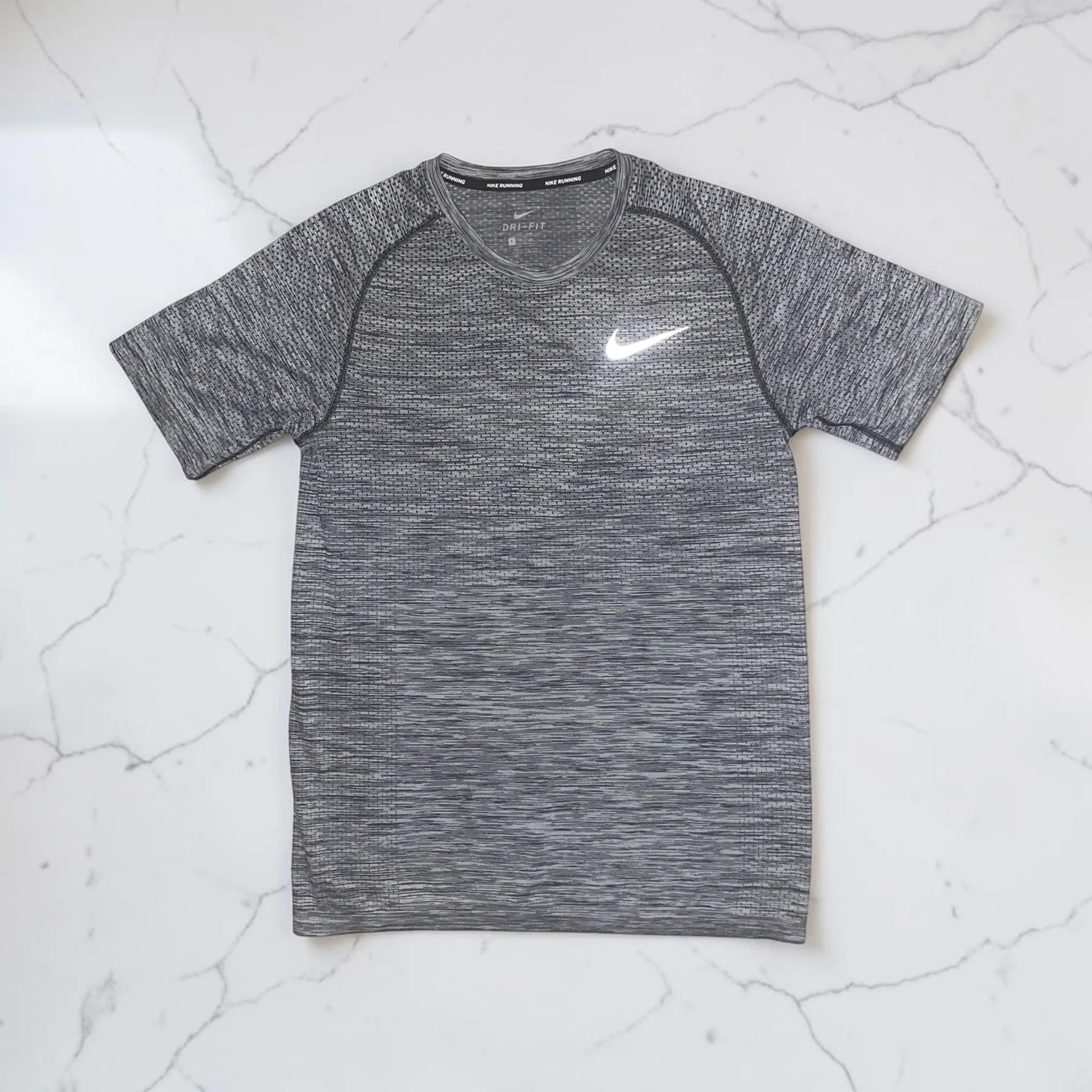Футболка Nike Running - миниатюра 2