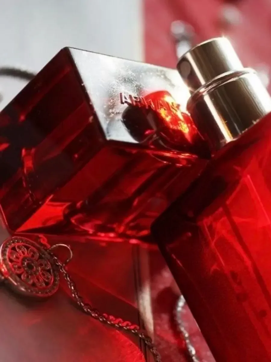Armand Basi In Red Eau De Parfum 100мл +Подарок - миниатюра 2