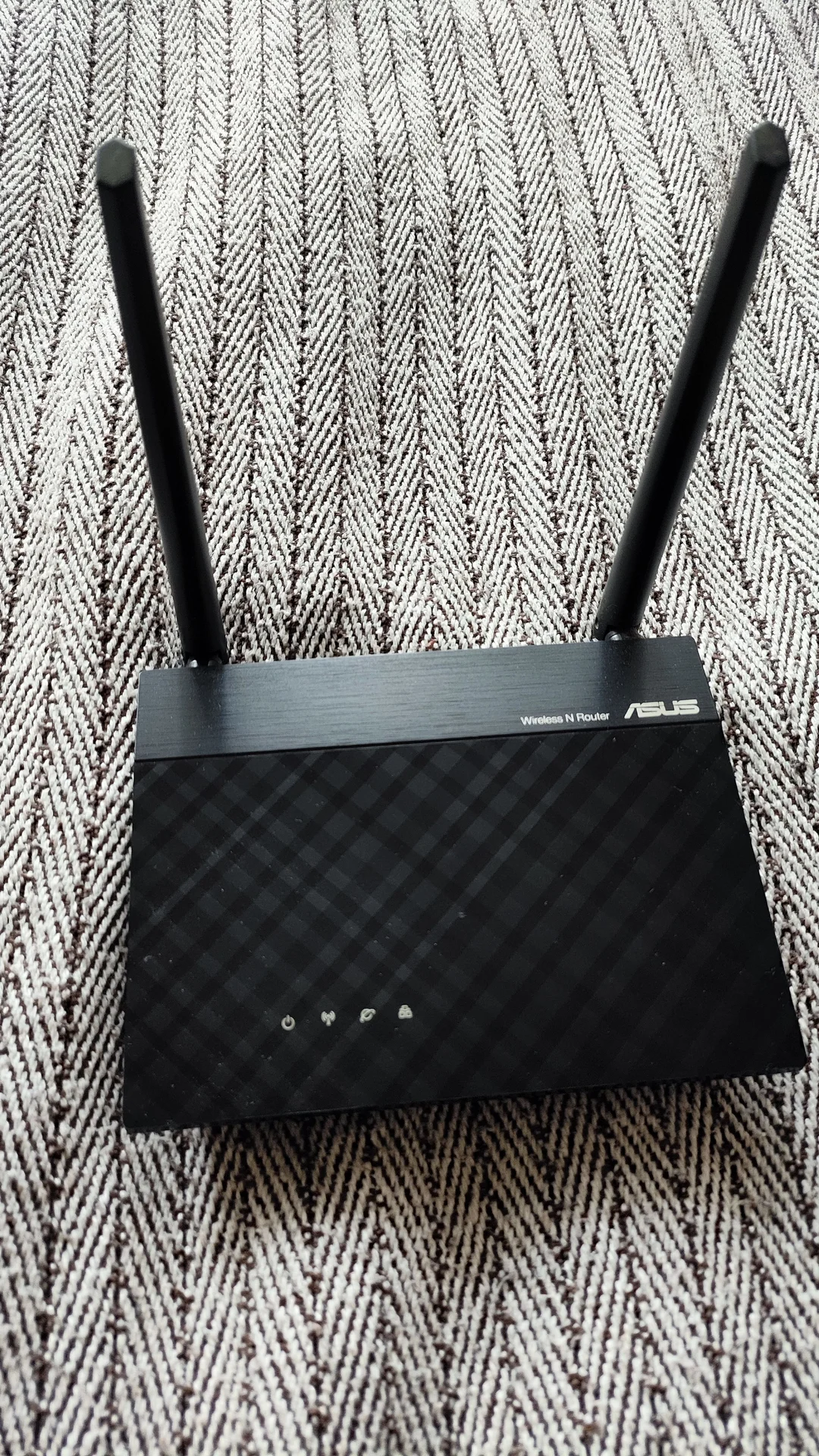 Роутер Asus RT-N12 - изображение 1