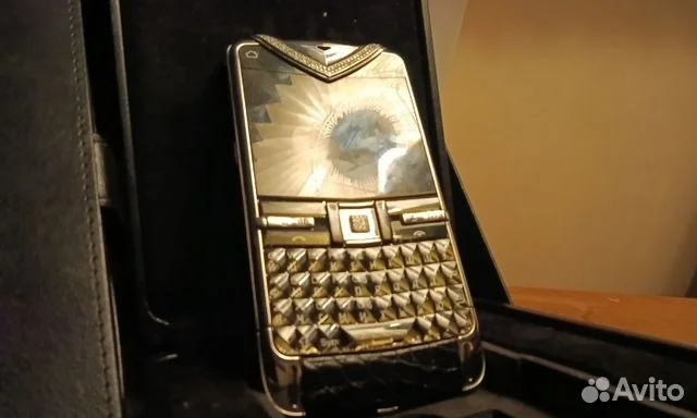 VERTU CONSTELLATION QUEST DIAMOND  LIMITED EDITION - миниатюра 2