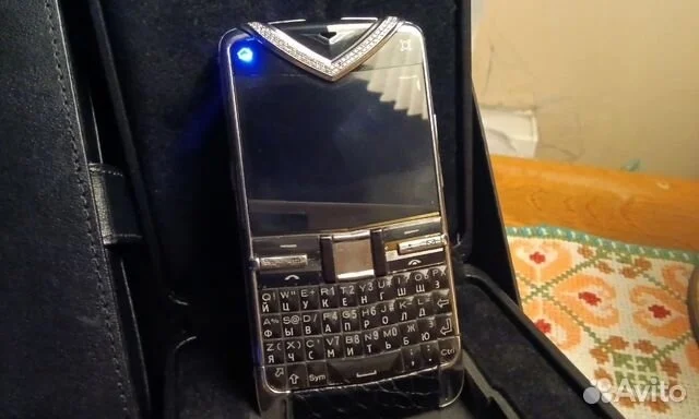 VERTU CONSTELLATION QUEST DIAMOND  LIMITED EDITION - миниатюра 3