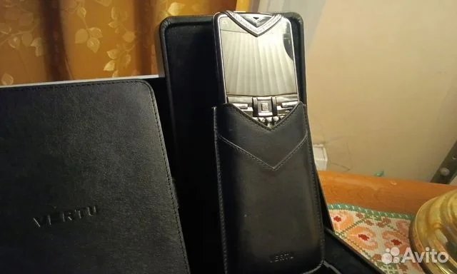 VERTU CONSTELLATION QUEST DIAMOND  LIMITED EDITION - миниатюра 5